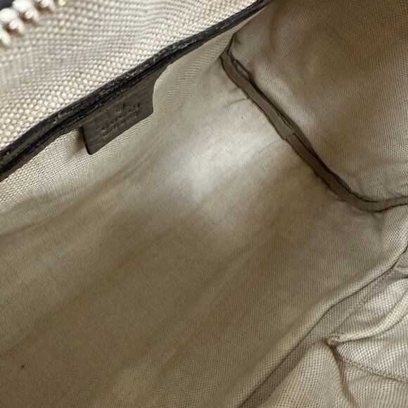 Gucci Medium Pebbled Boston Soho Bag - Picture 7 of 14